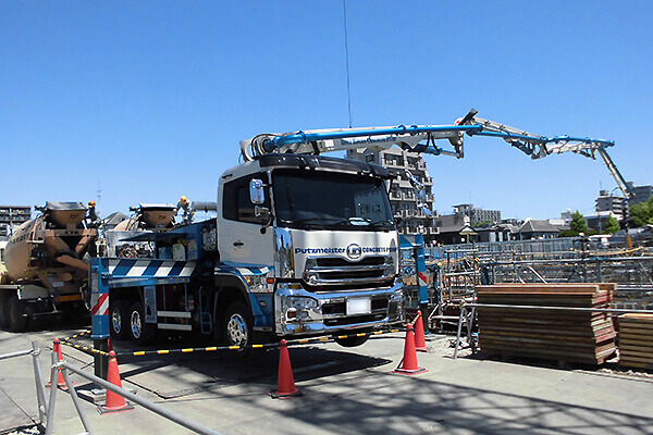 コンクリートポンプ車